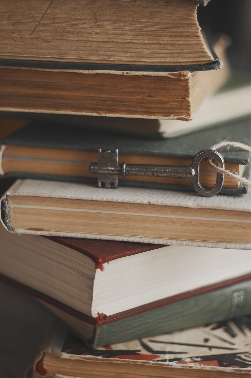 kafemik old books 4937812 1280